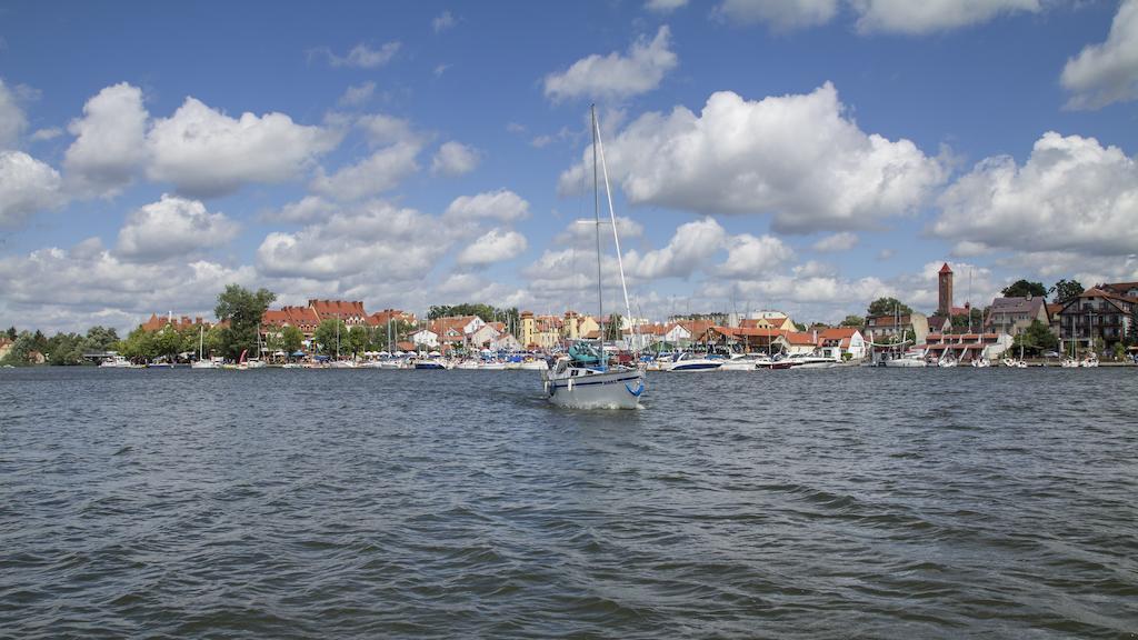 Apartamenty Portowe Mikołajki Eksteriør billede