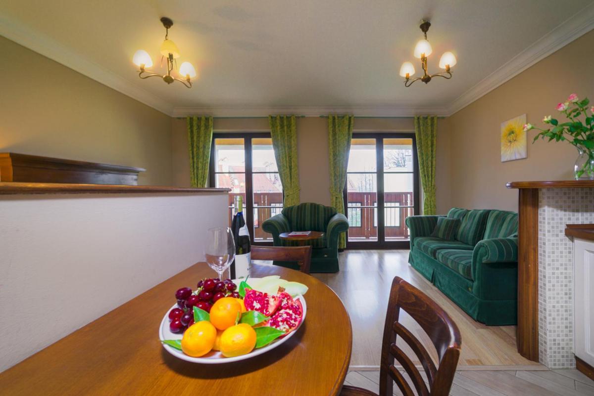 Apartamenty Portowe Mikołajki Eksteriør billede