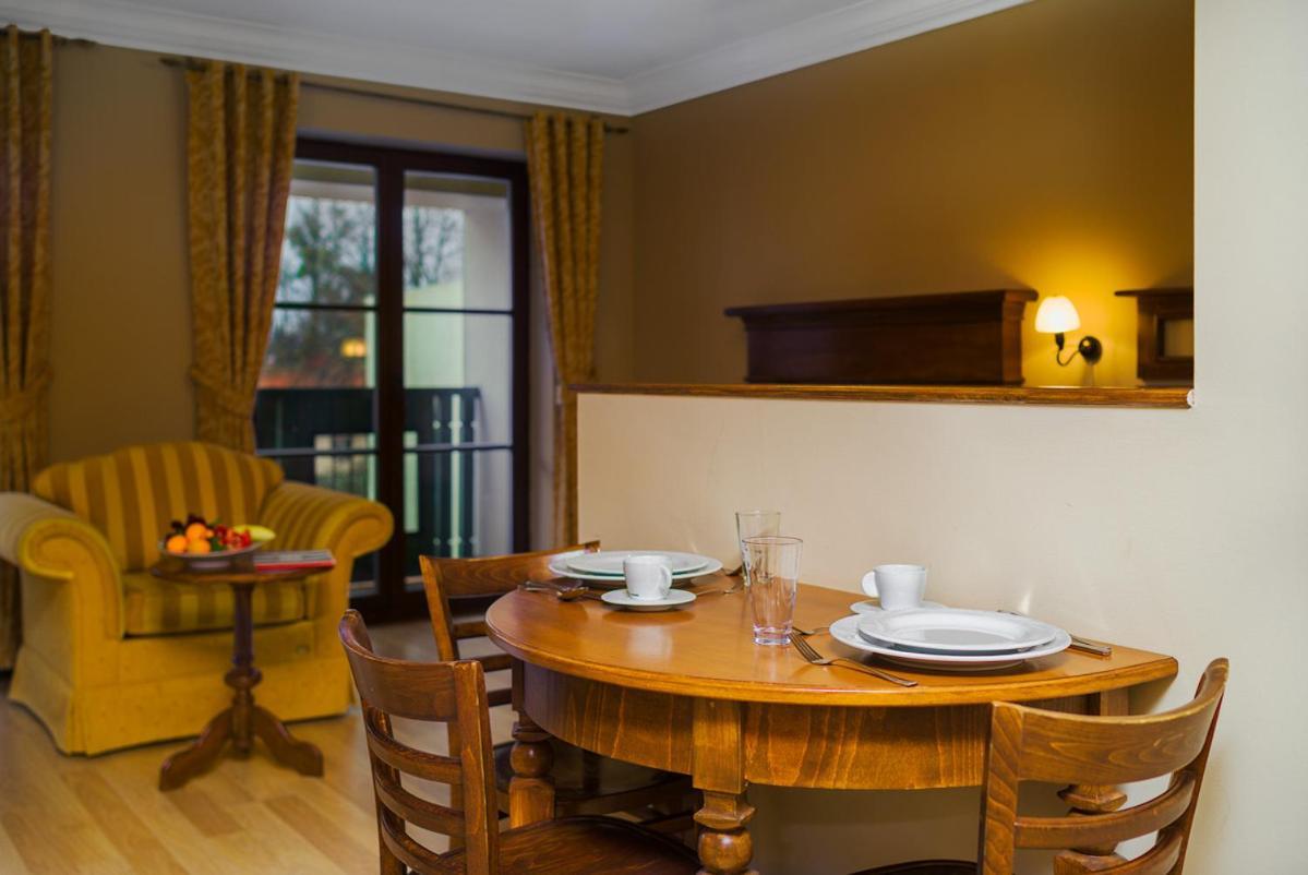 Apartamenty Portowe Mikołajki Eksteriør billede