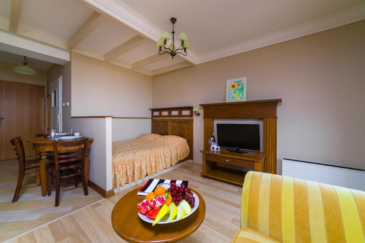 Apartamenty Portowe Mikołajki Eksteriør billede
